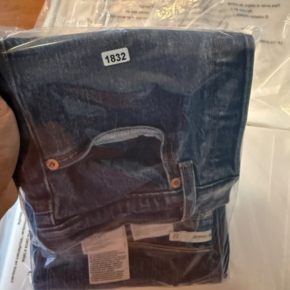 Levis Jeans Wedgie Straight Mid Wash Cut Off Womens Size 27x26 #1832 - Picture 11 of 11